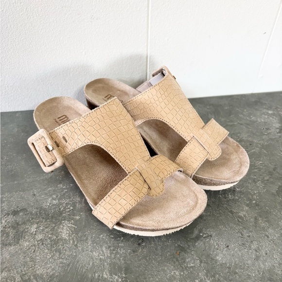 Munro Ronda T-Strap Wedge Sandal Tan Croc size 6.5WW (wide fit) - Picture 9 of 10